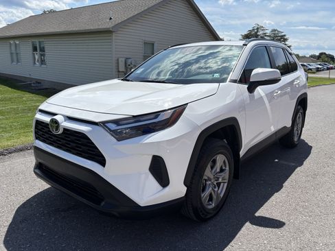 Used 2025 Toyota RAV4 XLE w/ Convenience Package AWD/4WD image 7