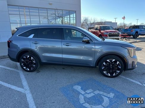 Used 2025 Kia Sorento SX image 36