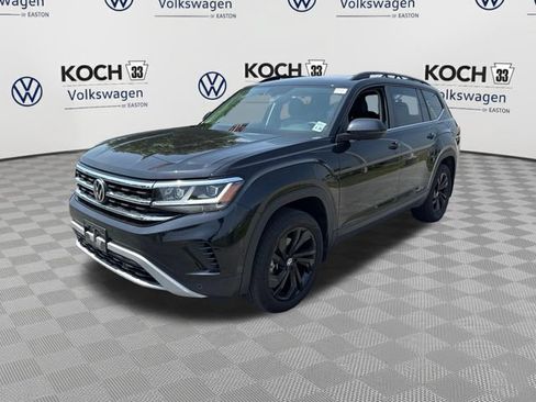Used 2023 Volkswagen Atlas SE w/ Panoramic Sunroof Package AWD/4WD image 3