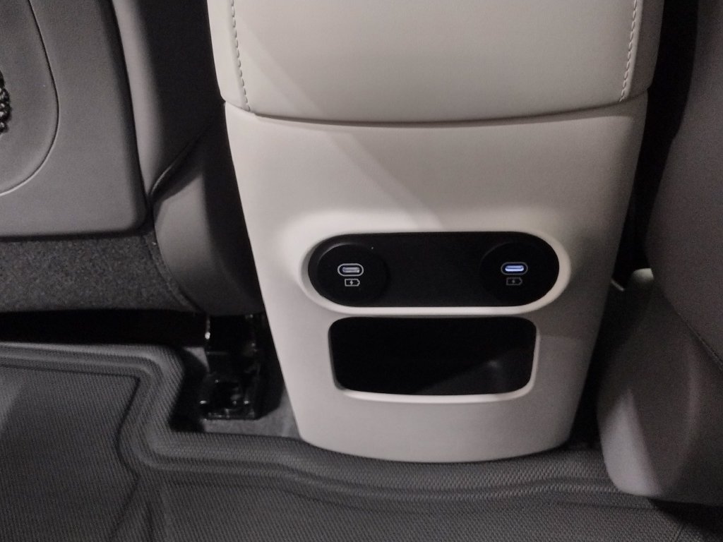 New 2026 Hyundai Ioniq 5 SEL AWD/4WD image 33