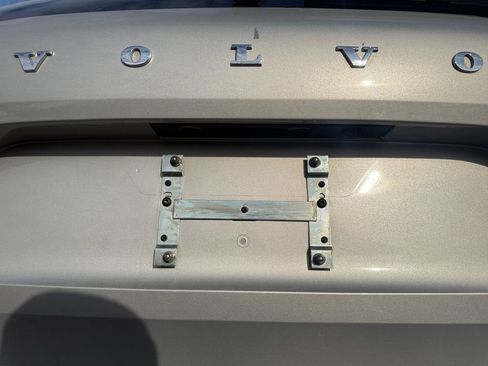 Used 2024 Volvo XC60 B5 Plus image 17