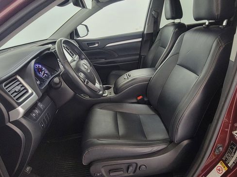 Used 2018 Toyota Highlander XLE image 14