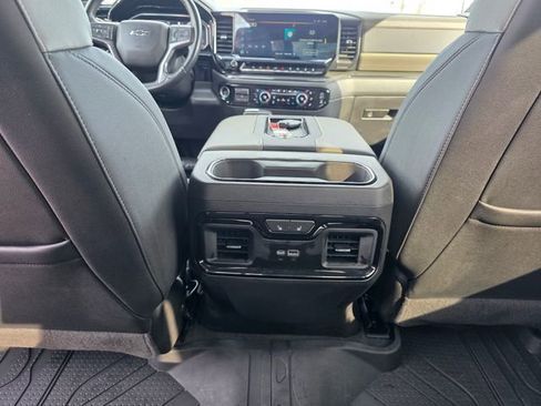 Used 2022 Chevrolet Silverado 1500 ZR2 w/ Technology Package image 16
