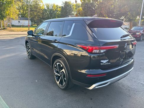 Used 2024 Mitsubishi Outlander SE image 5