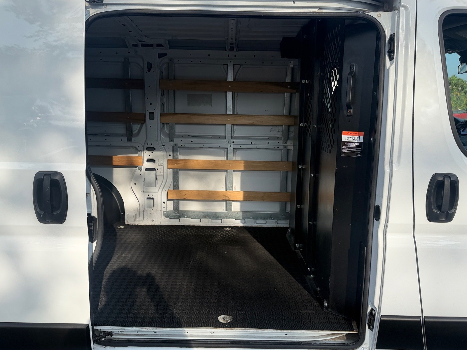 Used 2025 RAM ProMaster 2500 w/ U-Haul Equipment Group FWD image 13