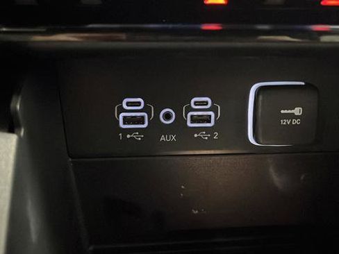 Used 2024 Jeep Grand Cherokee L Limited w/ Black Appearance Package image 23