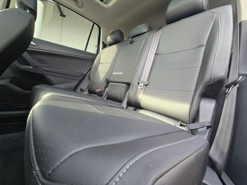 Used 2019 Volkswagen Tiguan SEL image 15