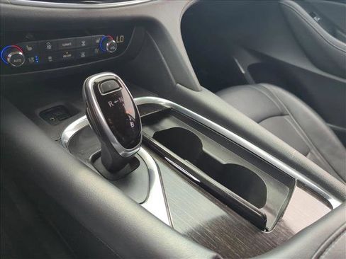 Used 2021 Buick Enclave Avenir w/ LPO, Cargo Package FWD image 11