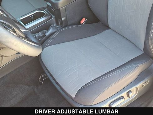 Used 2022 Toyota Tacoma TRD Sport w/ Technology Package RWD image 16