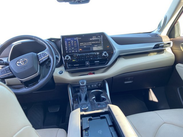 Used 2021 Toyota Highlander Platinum AWD/4WD image 15