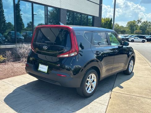 Used 2020 Kia Soul S FWD image 4