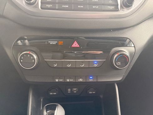 Used 2017 Hyundai Tucson SE AWD/4WD image 25
