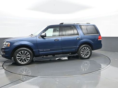 Used 2016 Lincoln Navigator Select image 5