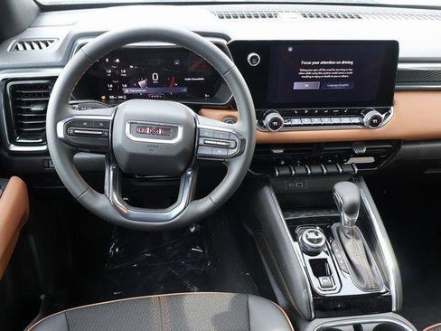 New 2026 GMC Canyon AT4 image 17