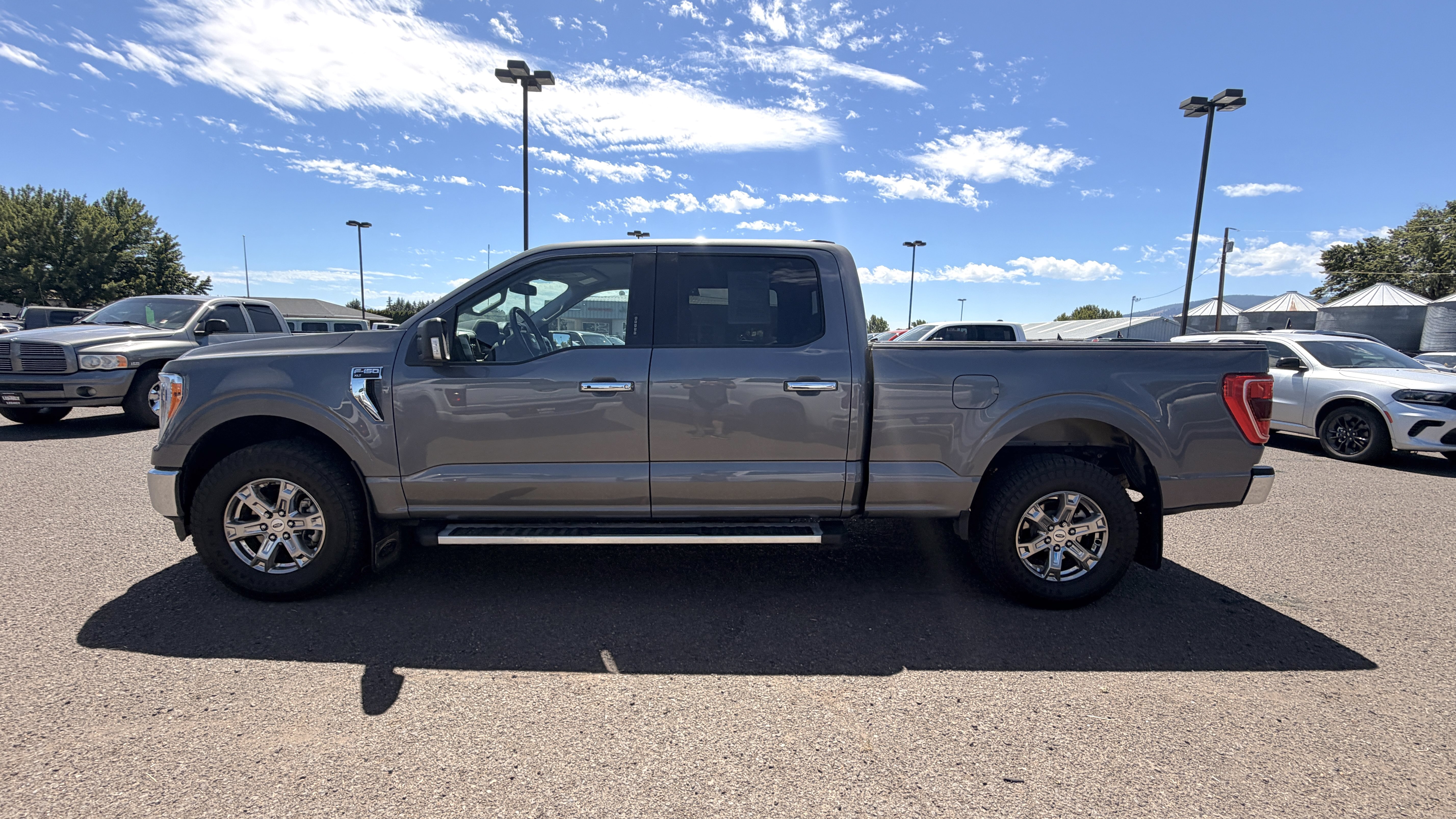 Used 2022 Ford F150 XLT w/ Equipment Group 302A High AWD/4WD image 4