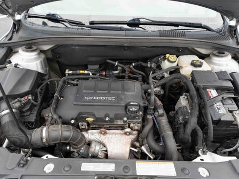 Used 2016 Chevrolet Cruze LT FWD image 30