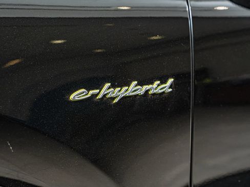 Certified 2025 Porsche Cayenne E-Hybrid Coupe AWD/4WD image 13