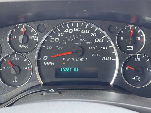 Used 2024 Chevrolet Express 2500 w/ Driver Convenience Package RWD image 11