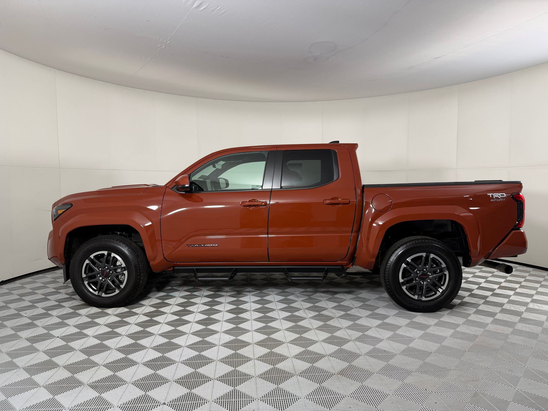 Used 2025 Toyota Tacoma TRD Sport RWD image 2