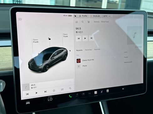 Used 2018 Tesla Model 3 Long Range image 17