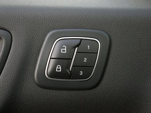 Used 2023 Ford Escape SE w/ PHEV Premium Package image 24