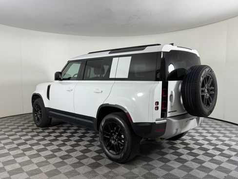 Used 2025 Land Rover Defender 110 S image 3