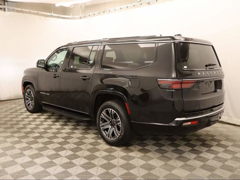 Used 2024 Jeep Wagoneer L Series II w/ Flexible Seating Group image 3