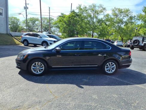 Used 2017 Volkswagen Passat 1.8T S FWD image 7