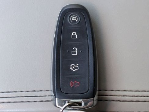 Used 2017 Lincoln Navigator L Select image 38