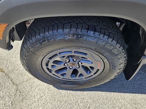 New 2026 Nissan Frontier PRO-4X w/ Pro-4x Convenience Package image 15