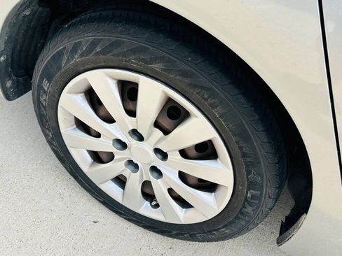 Used 2013 Nissan Sentra S FWD image 22
