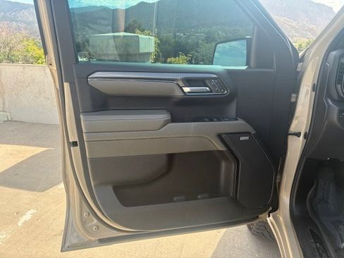 Used 2023 Chevrolet Silverado 1500 ZR2 w/ Technology Package image 10