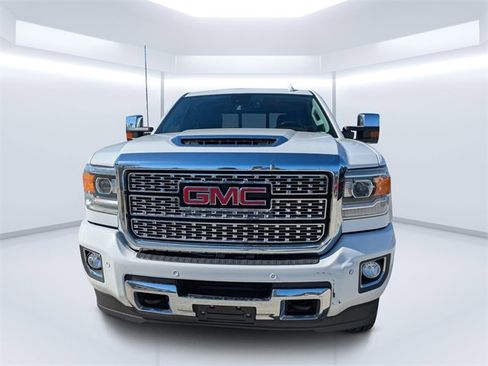 Used 2019 GMC Sierra 3500 Denali image 8