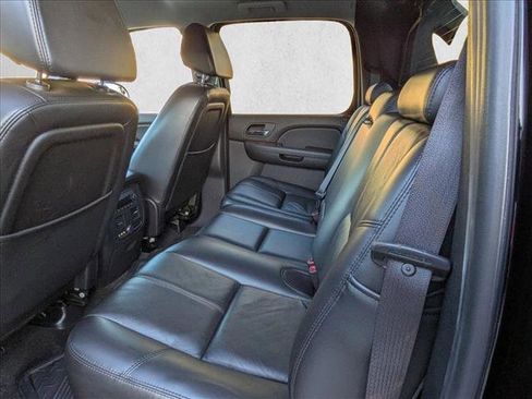 Used 2007 Chevrolet Avalanche LTZ w/ LTZ Preferred Equipment Group image 17