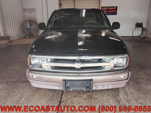 Used 1996 Chevrolet S10 Pickup LS RWD image 7