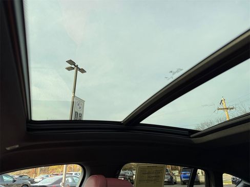 Certified 2024 BMW X6 xDrive40i w/ Premium Package image 34