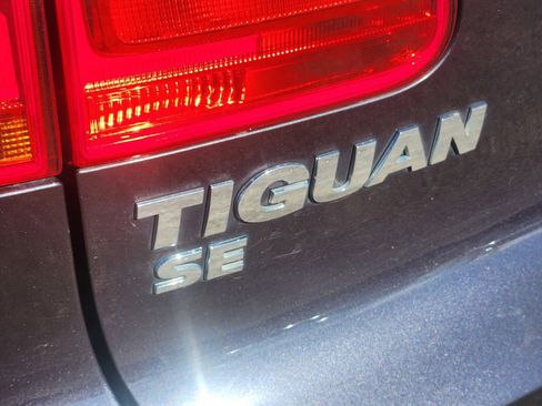 Used 2016 Volkswagen Tiguan SE image 14