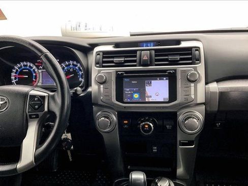 Used 2016 Toyota 4Runner SR5 AWD/4WD image 5