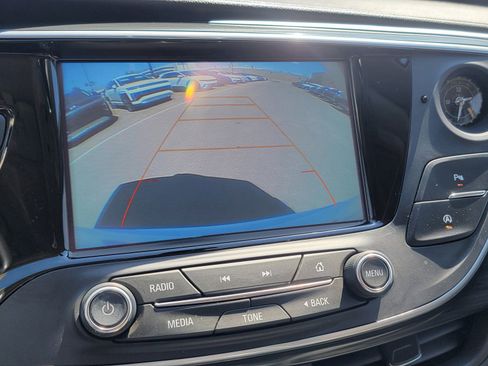 Used 2020 Buick Envision Essence FWD image 12
