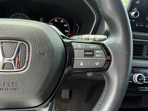 Used 2023 Honda Pilot EX-L image 25