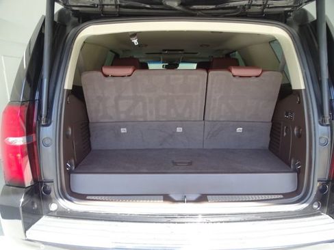 Used 2019 Chevrolet Tahoe Premier AWD/4WD image 24