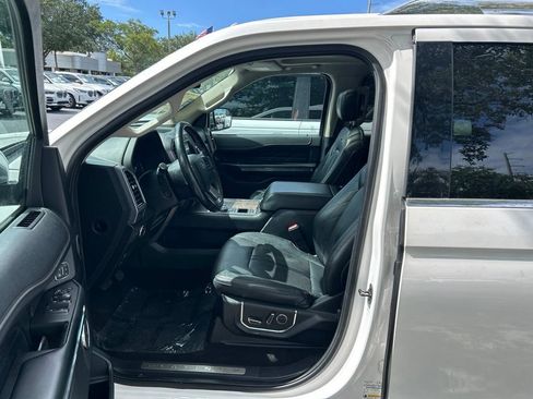 Used 2019 Ford Expedition Platinum RWD image 15