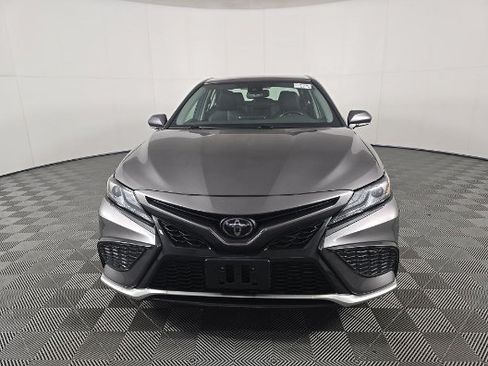 Used 2023 Toyota Camry XSE FWD image 3