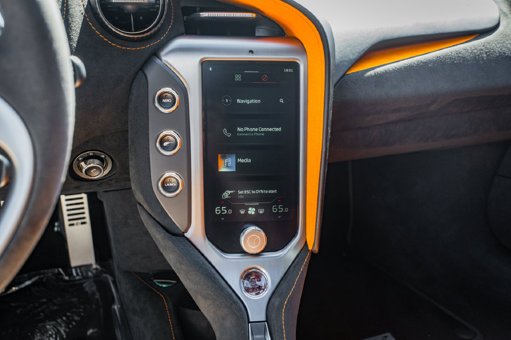 Used 2024 McLaren 750S RWD image 24