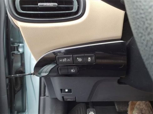 Used 2017 Toyota Prius Two image 16