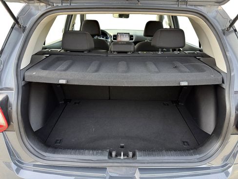 Used 2024 Hyundai Venue SEL image 17