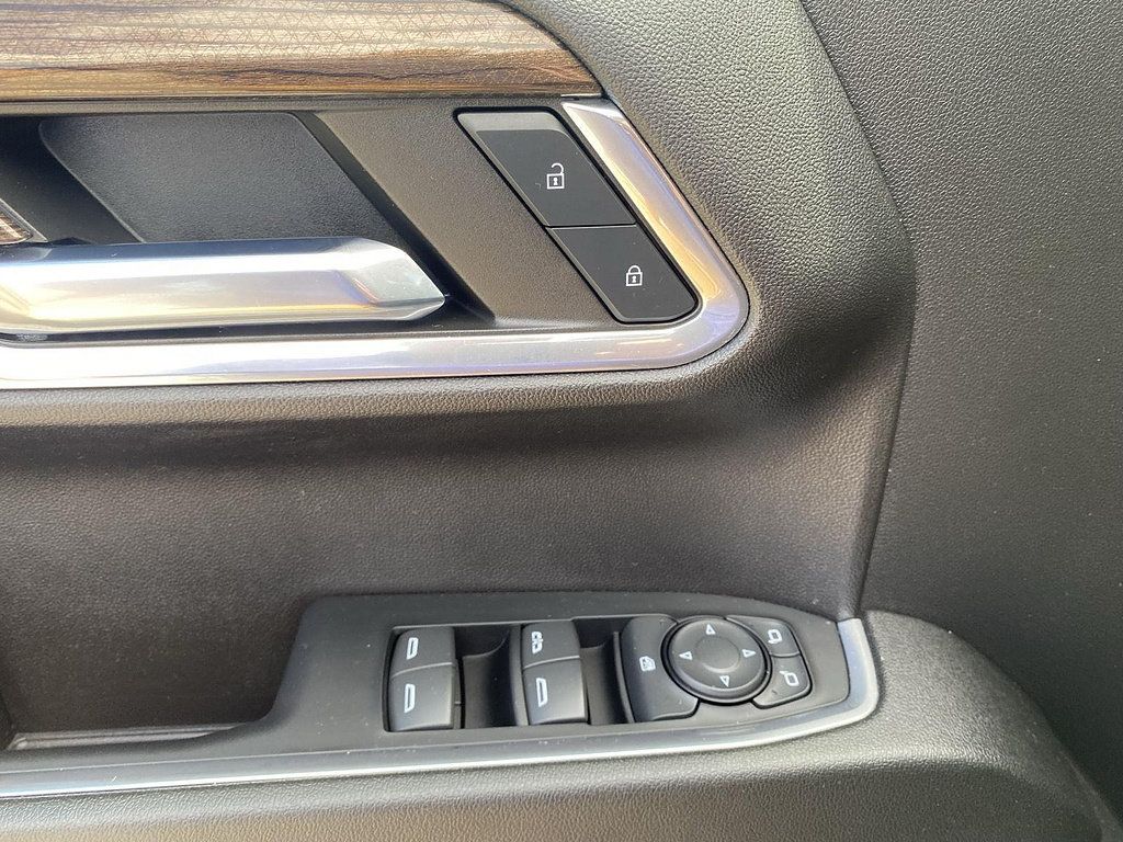 Used 2023 Chevrolet Silverado 1500 LT AWD/4WD image 19