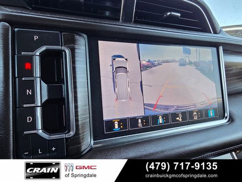 Used 2021 GMC Yukon Denali w/ Denali Premium Package AWD/4WD image 17