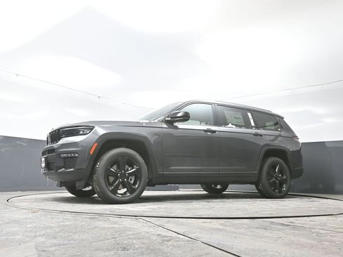 New 2025 Jeep Grand Cherokee L Limited image 50