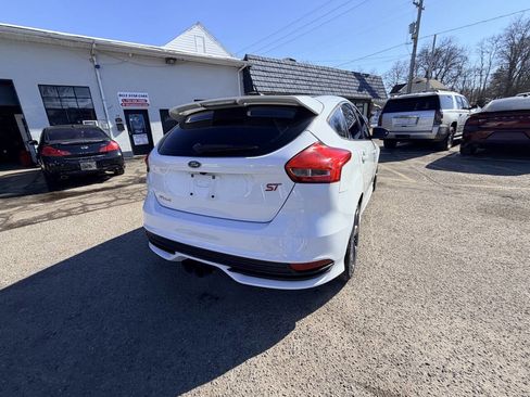 Used 2016 Ford Focus ST image 42